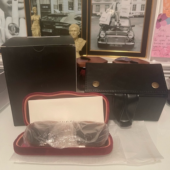 NWT Authentic GUCCI Sunglasses with all the original packaging & Organizer🧡 🧡 - Picture 6 of 12